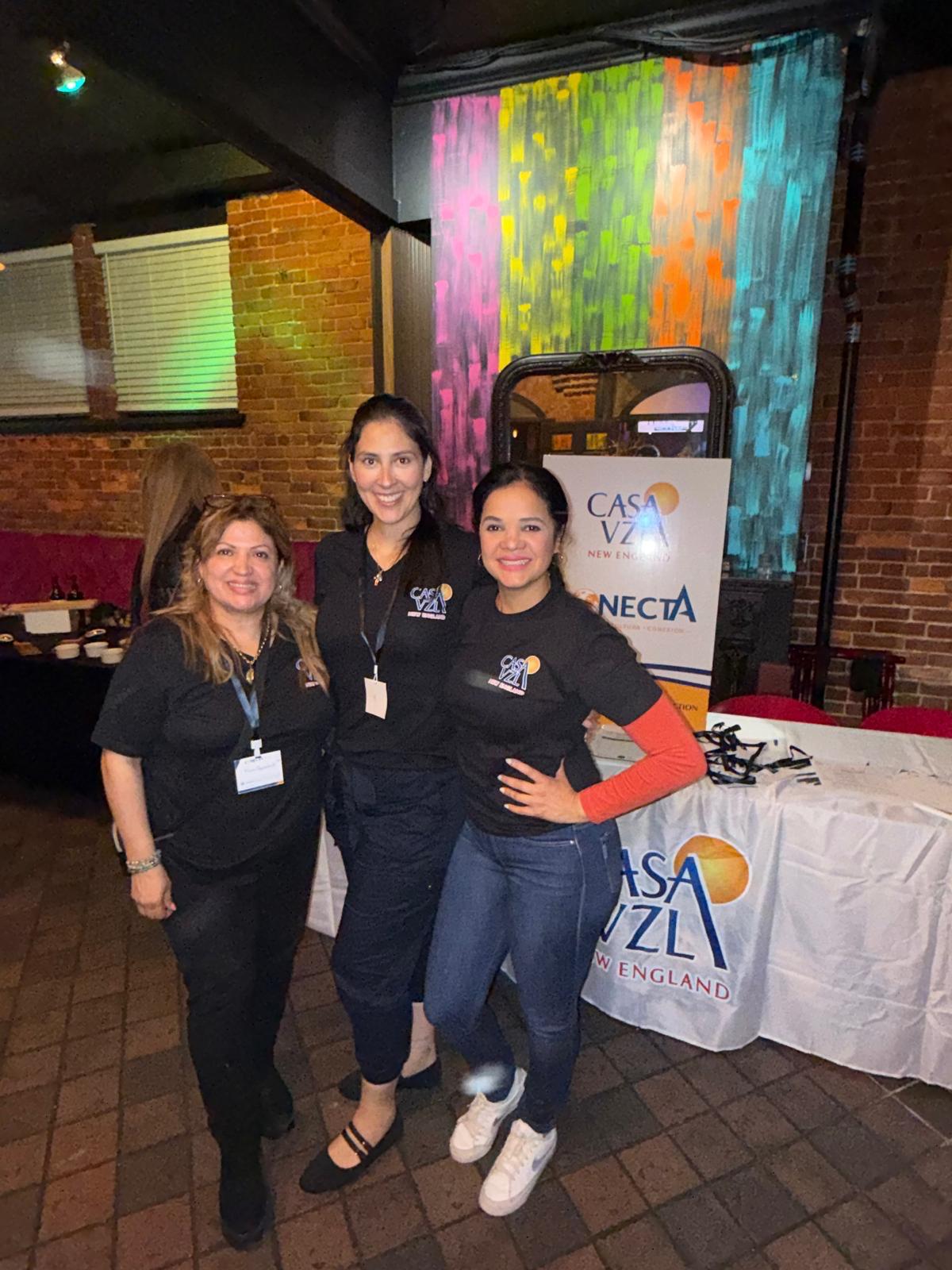 Casa de Venezuela New England volunteers at a community event